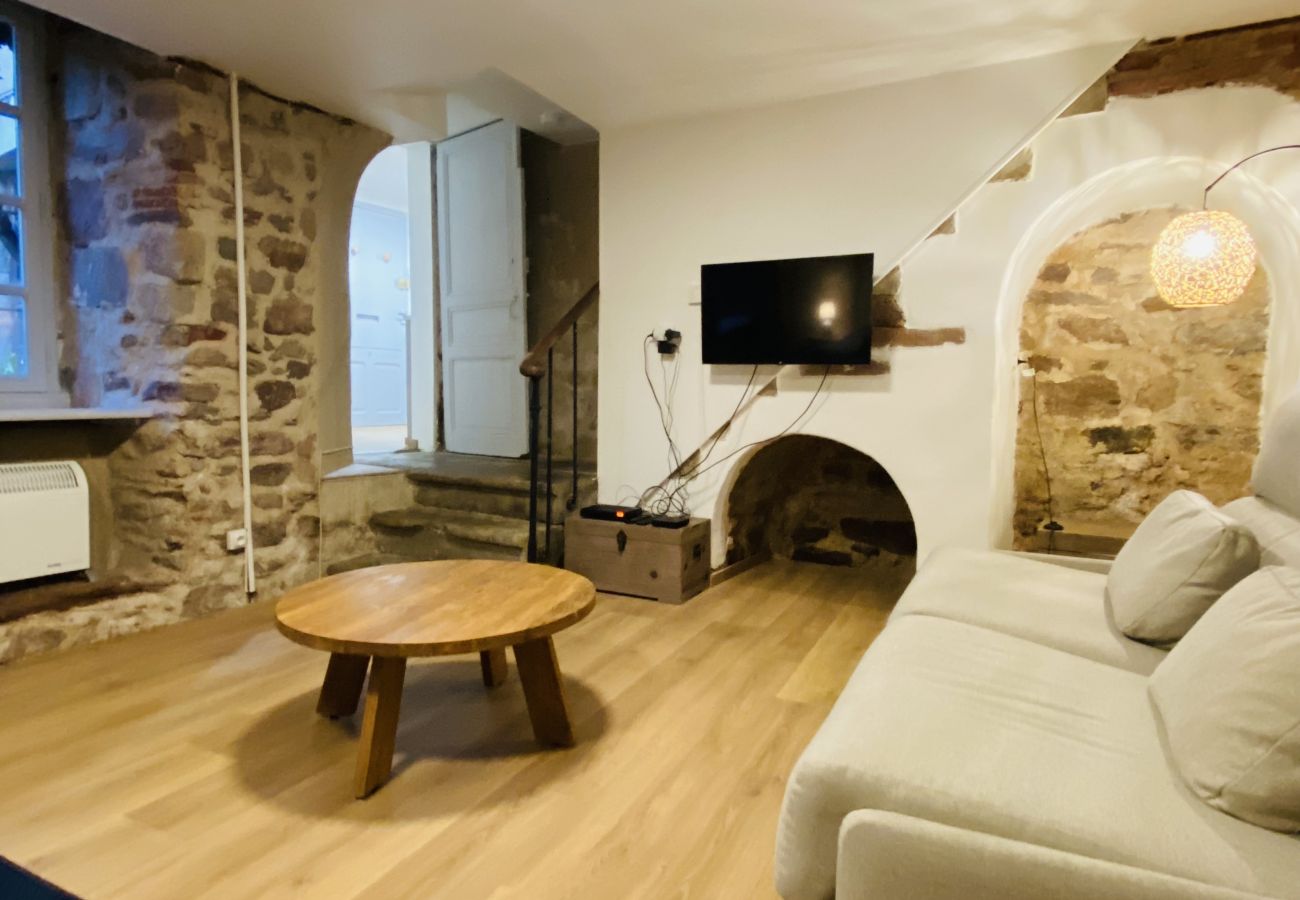 Apartment in Rodez - LE PLACE DU BOURG