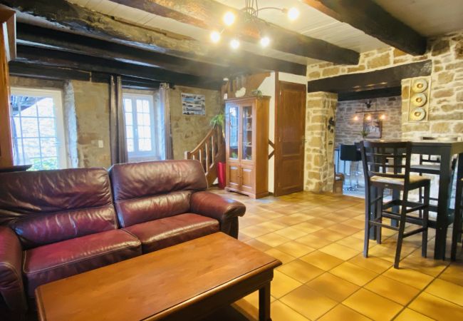 Maison à Balsac - LA HULOTTE Maison à Balsac - LA HULOTTE