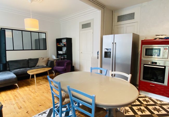 Appartement à Rodez - L'ART DÉCO Appartement à Rodez - L'ART DÉCO