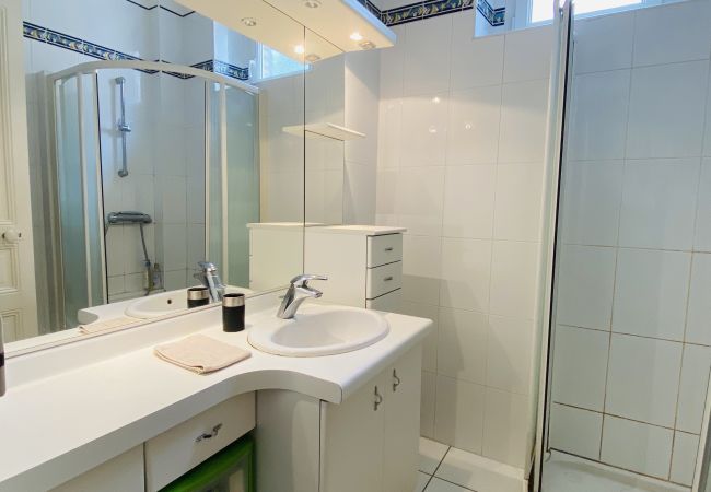 Appartement à Rodez - L'ART DÉCO Appartement à Rodez - L'ART DÉCO