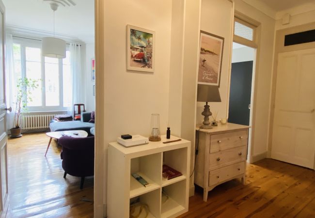 Appartement à Rodez - L'ART DÉCO Appartement à Rodez - L'ART DÉCO